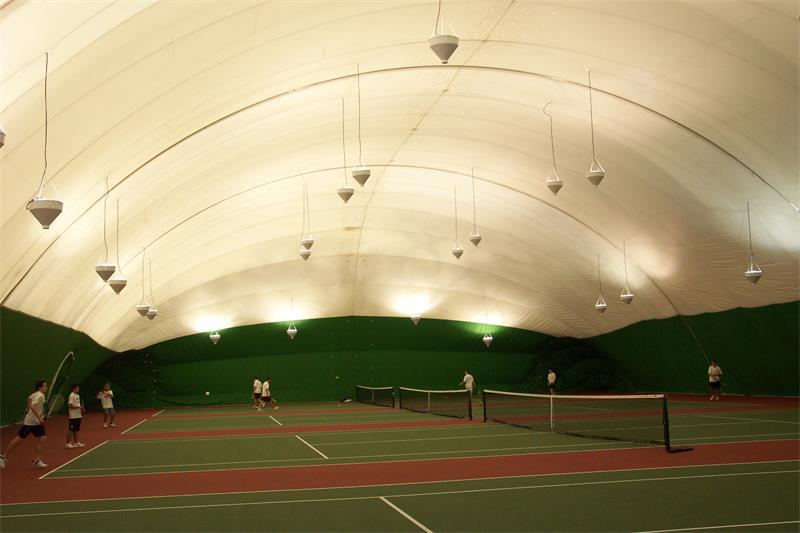 充气膜建筑网球馆