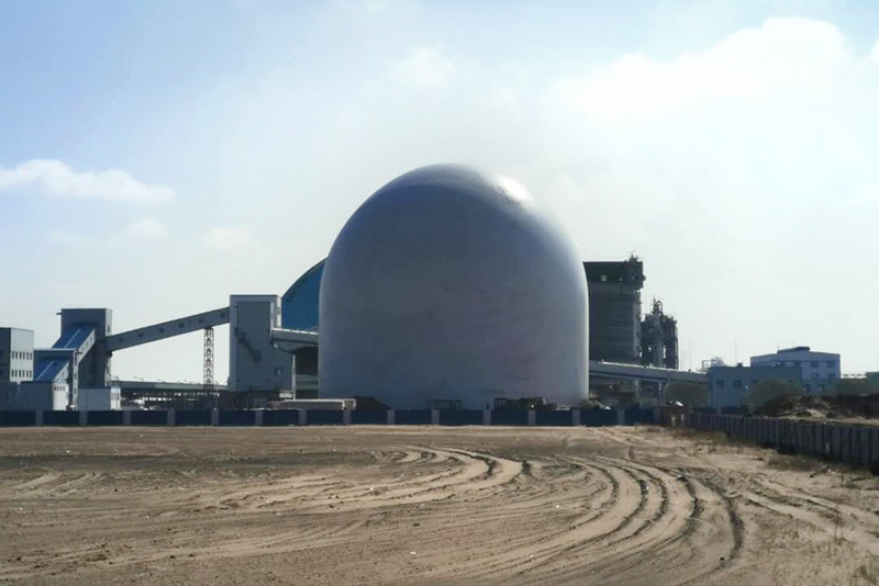 圆形煤场，带有拱顶的气膜封闭式球形储煤仓
