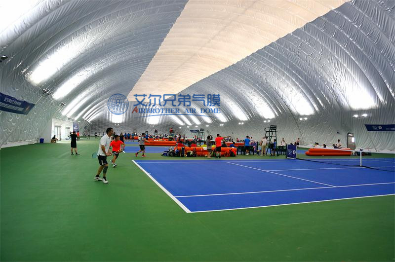 两片场地改造成一个气膜网球馆大概需要多少钱？